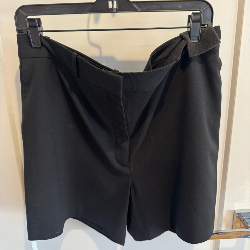 BNWT Babaton trouser shorts